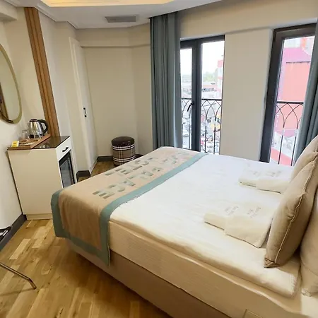 Avci Palace מלון 4*