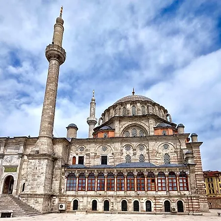 Avci Palace 4*