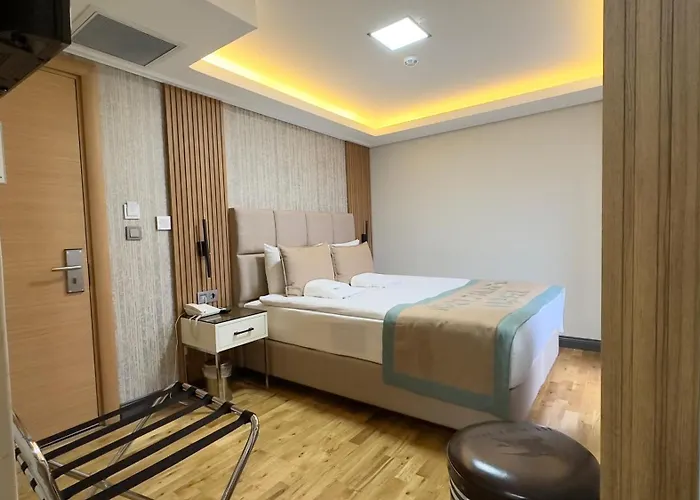 Avci Palace Hotell 4*