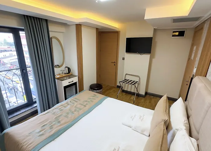 Avci Palace 4*